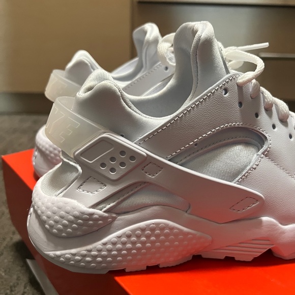 NWT Nike Hurache limited edition - Picture 7 of 8